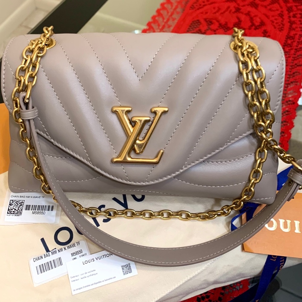 🆕😍💗💯NWT AUTHENTIC LOUIS VUITTON NEW WAVE CHAIN BAG